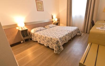 Chambre Double ou Lits Jumeaux avec Douche