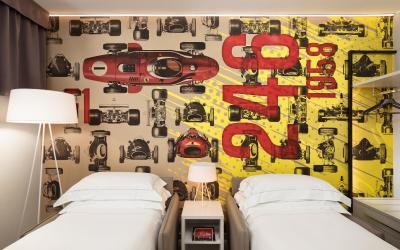 Camera Quadrupla Deluxe