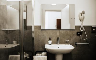 Camera Matrimoniale con Balcone Interno