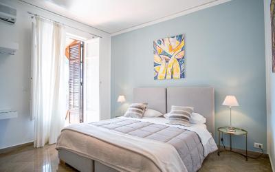 Camera Matrimoniale con Bagno Privato Esterno e Balcone