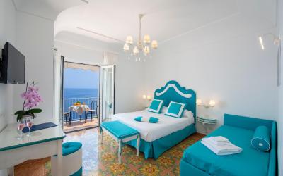 Camera Tripla Standard con Vista Mare