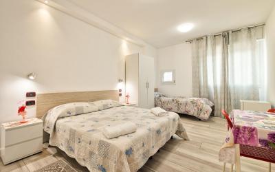 Camera Tripla Deluxe 