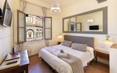 Camera Matrimoniale/Doppia con Letti Singoli con Vista Duomo