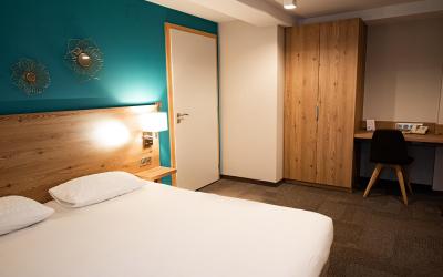 Chambre Double - Accessible aux Personnes u00e0 Mobilitu00e9 Ru00e9duite Chambre Double - Accessible aux Personnes u00e0 Mobilitu00e9 Ru00e9duite