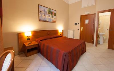 Camera Matrimoniale/Doppia con Letti Singoli