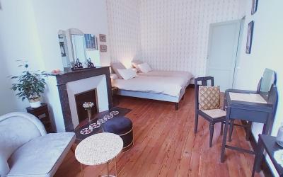 Chambre Double ou Lits Jumeaux avec Salle de Bains Privative