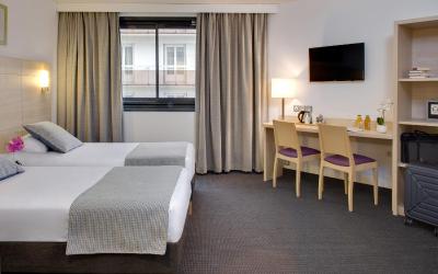 Chambre Double ou Lits Jumeaux - Accessible aux Personnes u00e0 Mobilitu00e9 Ru00e9duite