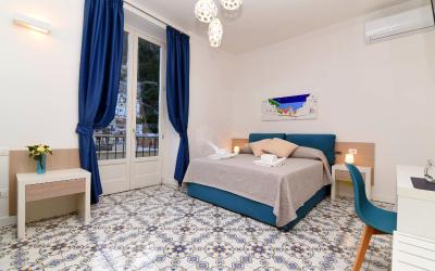 Camera Quadrupla Deluxe