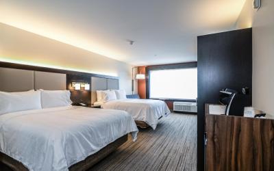 Standard Queen Room with Two Queen Beds