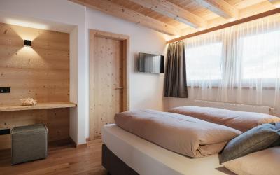 Camera Superior Matrimoniale/Doppia con Letti Singoli con Vista Montagna