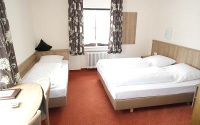Dreibettzimmer