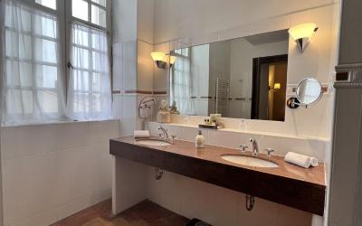 Chambre Double Deluxe avec Baignoire Chambre Double Deluxe avec Baignoire