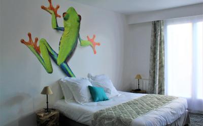 Chambre Double - Accessible aux Personnes u00e0 Mobilitu00e9 Ru00e9duite  Chambre Double - Accessible aux Personnes u00e0 Mobilitu00e9 Ru00e9duite