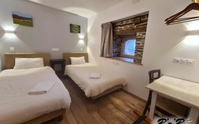 Chambre Lits Jumeaux avec Salle de Bains Privative