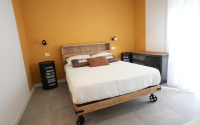 Camera Tripla Classic