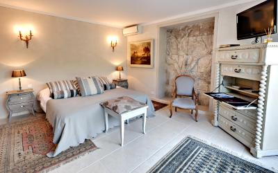 Chambre Double - Accessible aux Personnes u00e0 Mobilitu00e9 Ru00e9duite Chambre Double - Accessible aux Personnes u00e0 Mobilitu00e9 Ru00e9duite