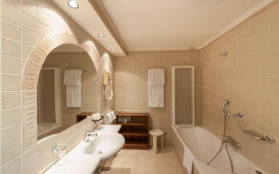 Camera Quadrupla Classic