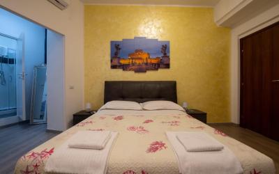 Camera Queen Standard