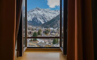 Camera Quadrupla con Vista Montagna 