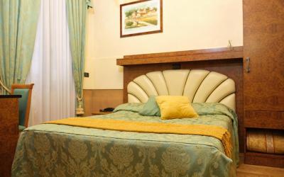 Camera Matrimoniale con Letto a una Piazza e Mezza