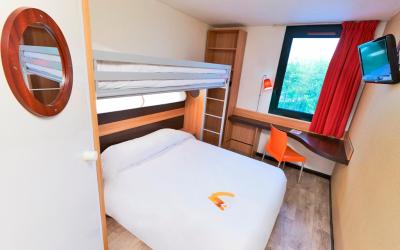 Chambre Triple (1 Lit Double et 1 Lit Simple) Chambre Triple (1 Lit Double et 1 Lit Simple)