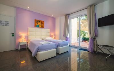 Camera Queen con Vista Giardino