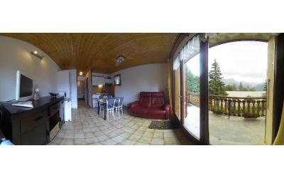 Appartement - u00e0 300u00a0Mu00e8tres de l'Hu00f4tel