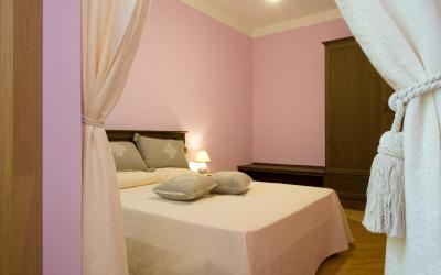 Camera Matrimoniale con Letto Supplementare