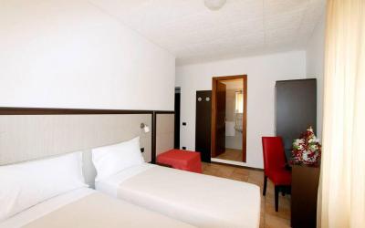 Camera Doppia con Letti Singoli con Bagno Privato 