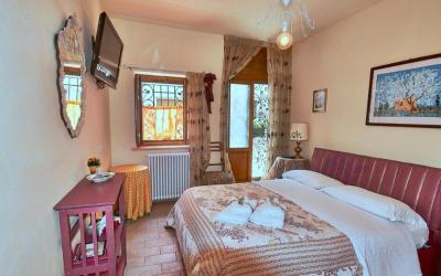 Camera Tripla Standard