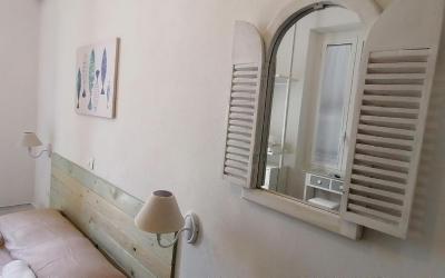 Camera Matrimoniale con Balcone e Vista Mare