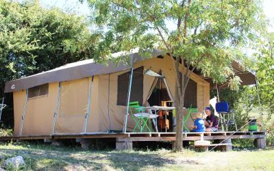 Lodge Tent (4 Adults + 1 Child)