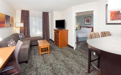 One-Bedroom King Suite