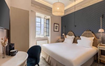 Chambre Lit Queen-Size Classique Chambre Lit Queen-Size Classique