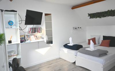 Chambre Double ou Lits Jumeaux avec Salle de Bains Privative Chambre Double ou Lits Jumeaux avec Salle de Bains Privative