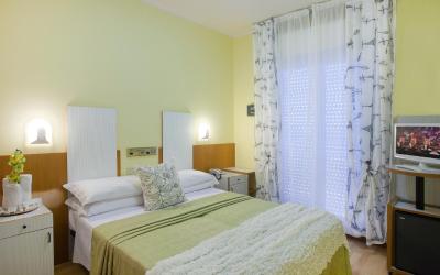 Camera Matrimoniale/Doppia con Letti Singoli con Balcone 