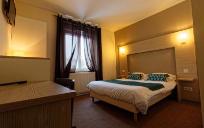 Chambre Double Confortu00a0-u00a0Vue sur Lac (Pas du2019Accu00e8s Ascenseur) Chambre Double Confortu00a0-u00a0Vue sur Lac (Pas du2019Accu00e8s Ascenseur)