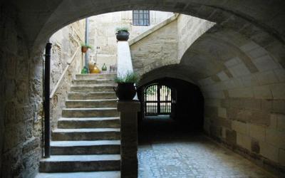 One-Bedroom Apartment with mezzanine