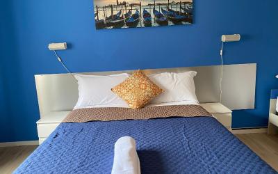 Camera Tripla con Bagno in Comune