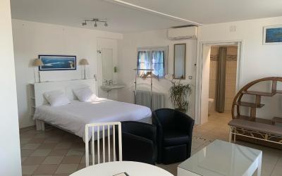 Chambre Double - Accessible aux Personnes u00e0 Mobilitu00e9 Ru00e9duite Chambre Double - Accessible aux Personnes u00e0 Mobilitu00e9 Ru00e9duite