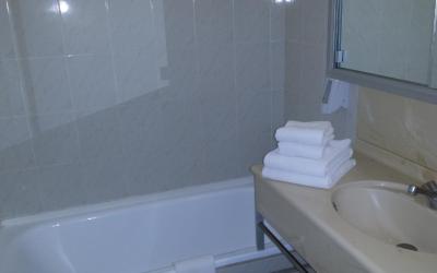 Chambre Familiale avec Vue sur la Rue