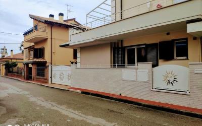 Appartamento con 3 Camere da Letto