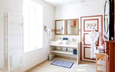 Chambre Double Deluxe avec Baignoire Chambre Double Deluxe avec Baignoire