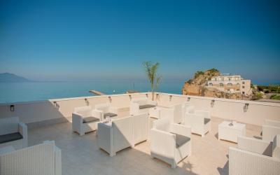 Camera Deluxe Matrimoniale con Vista Mare