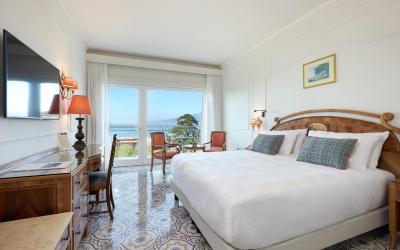 Camera Premier Matrimoniale/Doppia con Letti Singoli con Vista Mare