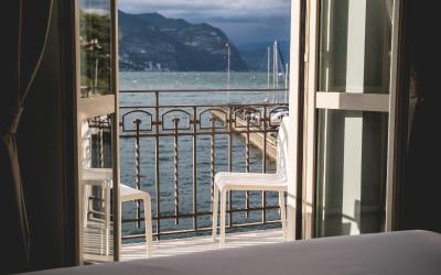 Camera Superior Matrimoniale/Doppia con Letti Singoli con Balcone con Vista Lago