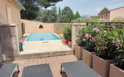 Chambre Double - Vue sur Piscine