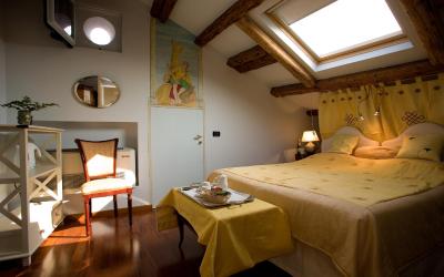 Camera Classic Matrimoniale/Doppia con Letti Singoli 