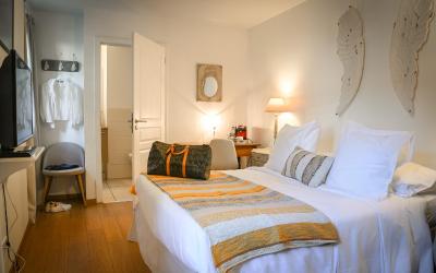 Chambre Double avec Salle de Bains Privative Chambre Double avec Salle de Bains Privative