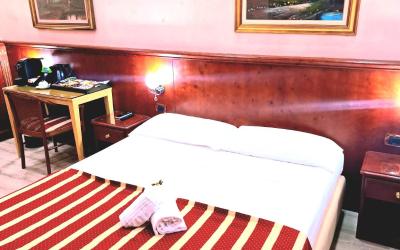 Camera Matrimoniale/Doppia con Letti Singoli